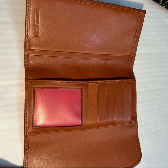 Dooney & Bourke Vintage Signature Bag and Matching Wallet Set - Picture 7 of 14